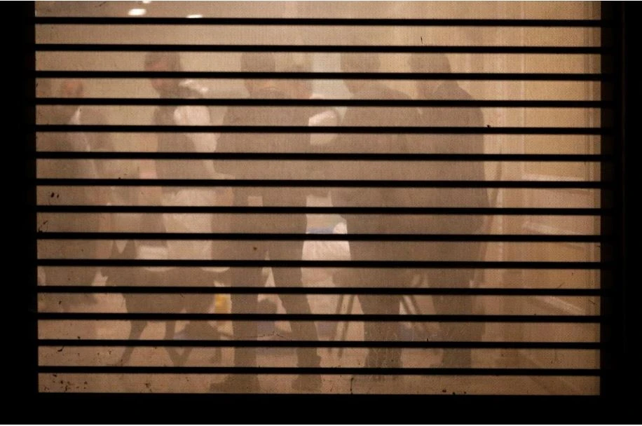 Cảnh sát Thổ Nhĩ Kỳ khám xét lãnh sự quán Saudi Arabia ở Istanbul hồi giữa tháng 10. Ảnh: REUTERS