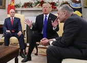 Cuộc cãi nhau nảy lửa giữa ông Trump và đảng Dân chủ