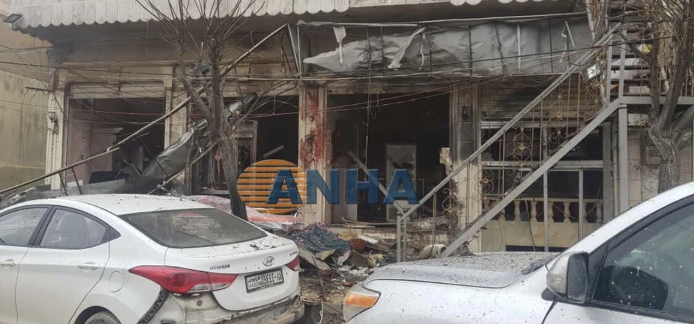 Hiện trường vụ nổ bom ở Manbij (Syria) ngày 16-1. A3nhL TWITTER