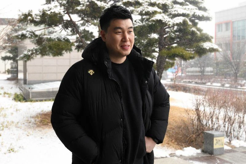 Anh Min Heung-ki, 33 tuổi quan tâm đến quan hệ liên Triều sau kỳ thượng đỉnh Mỹ-Triều tại Hà Nội. Ảnh: AFP