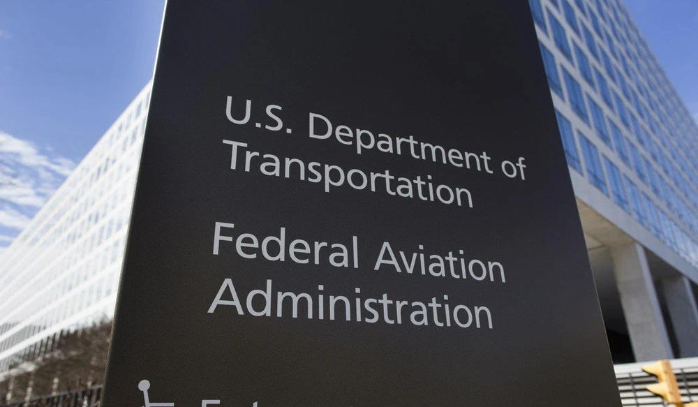 Bộ Giao thông Mỹ đang điều tra việc Cơ quan Hàng không Liên bang chứng nhận dòng máy bay 737 MAX của Boeing. Ảnh: EPA