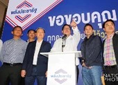 Thái Lan: Bất ngờ lưỡng đảng cùng tuyên bố lập chính phủ