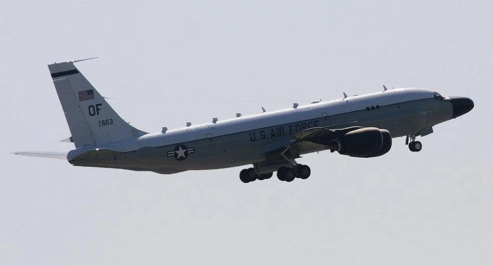 RC-135S được trang bị nhiều loại máy quay tiên tiến nhằm theo dõi các tên lửa đạn đạo và khả năng các tên lửa này mang đầu đạn. Ảnh: SPUTNIK