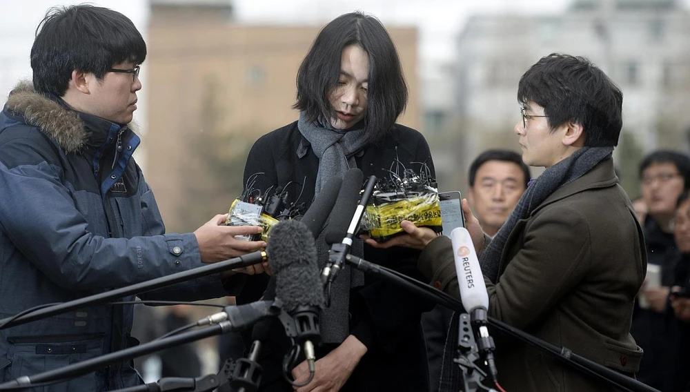 Cô con gái lớn Cho Hyun-ah phải ngồi tù vì có hành vi bạo lực và xúc phạm người khác. Ảnh: STRAIT TIMES