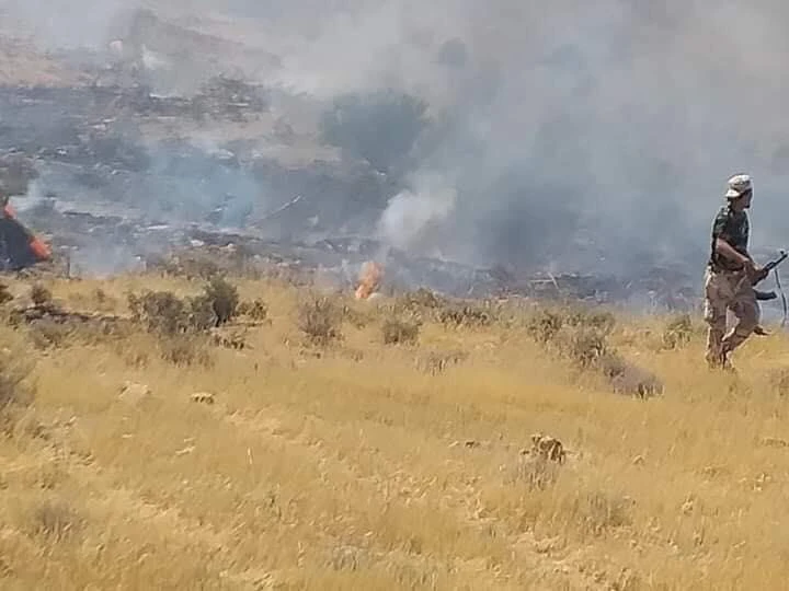 Chiếc máy bay của lực lượng GNA bị lực lượng LNA bắn rơi ở phía nam Tripoli. Ảnh: TWITTER