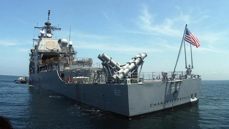 Tàu tuần dương tên lửa USS Chancellorsville lớp Ticonderoga của Mỹ. Ảnh: KING5