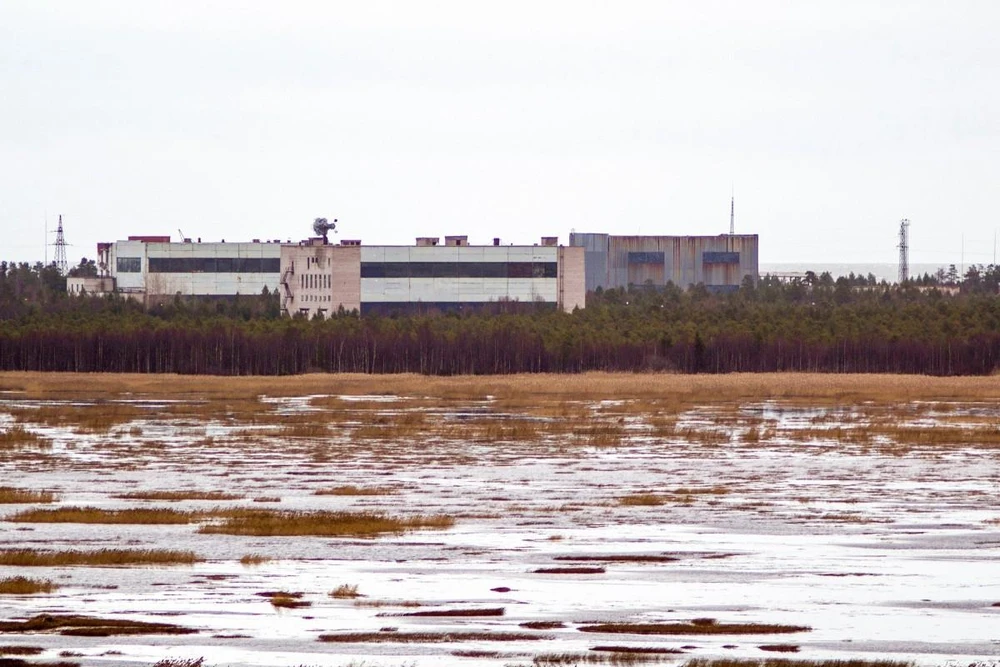 Các tòa nhà tại một căn cứ quân sự ở thị trấn Nyonoska ở vùng Arkhangelsk (Nga), nơi có 5 người chết trong một vụ thử tên lửa. Ảnh: AFP