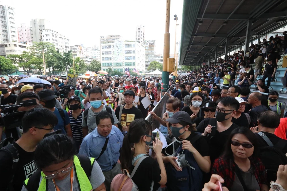 Biểu tình tại Hong Kong ngày 11-8. Ảnh: SCMP