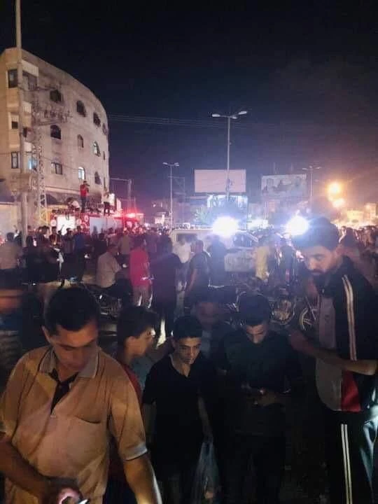 Hiện trường một vụ nổ ở Dải Gaza tối 27-8. Ảnh: TWITTER