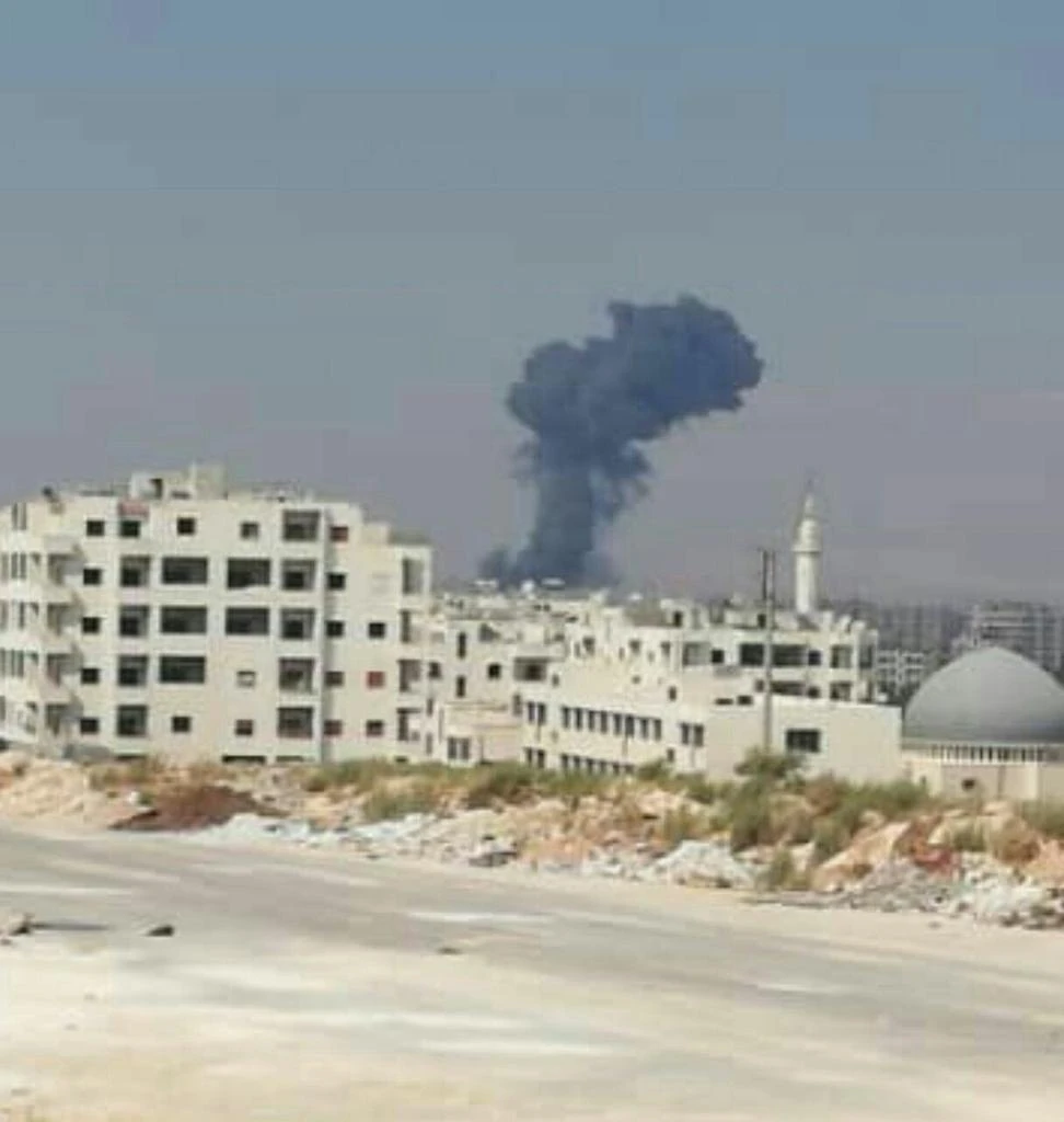 Hình ảnh Mỹ không kích tại tỉnh Idlib (Syria) xuất hiện trên Twitter.