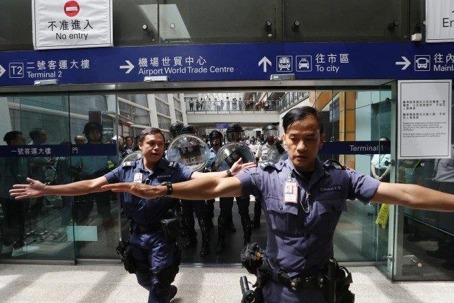 Tân Hoa xã cảnh báo Trung Quốc sẽ không nhượng bộ cuộc “cách mạng màu” ở Hong Kong. Ảnh: SCMP