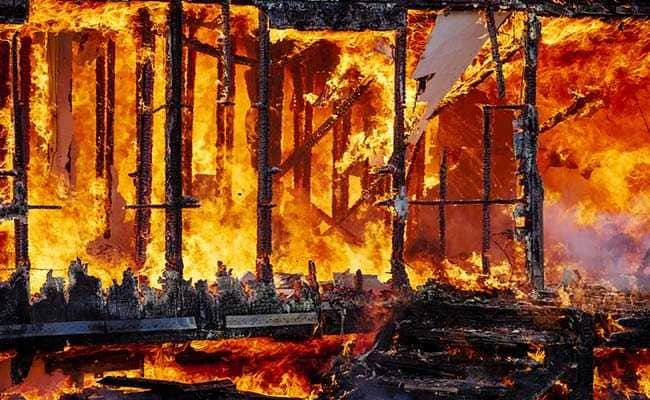 Ít nhất 30 học sinh và 2 giáo viên thiệt mạng trong một vụ cháy trường nội trú ở thủ đô Monrovia (Liberia). Ảnh minh họa