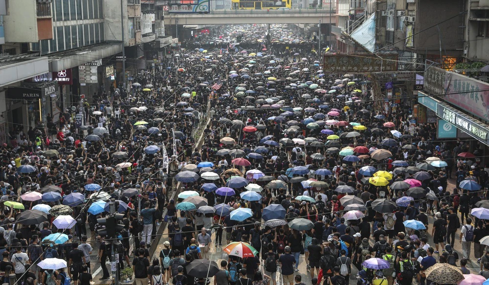Biểu tình Hong Kong đã kéo dài gần 4 tháng. Ảnh: SCMP