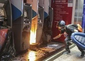 Cảnh sát Hong Kong: 'Lần đầu người biểu tình dùng bom tự chế'