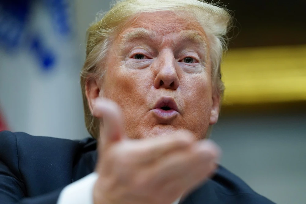Tổng thống Mỹ Donald Trump đề nghị Ngân hàng Thế giới không cho Trung Quốc vay tiền. Ảnh: REUTERS