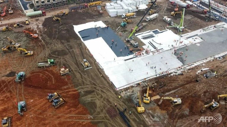 Trung Quốc đang khẩn trương xây hai bệnh viện dã chiến ở Vũ Hán để điều trị bệnh nhân nhiễm virus Conona. Ảnh: AFP