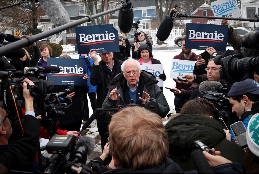 Ứng viên Bernie Sanders tại bang New Hampshire (Mỹ) ngày 11-2. Ảnh: REUTERS