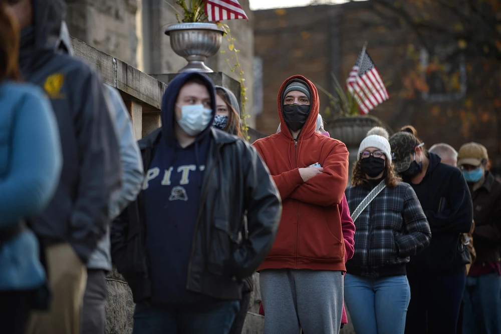 Khó khăn chồng chất đối với Tổng thống Trump ảnh 62