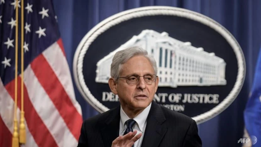 Bộ trưởng Tư pháp Mỹ Merrick Garland (ảnh) cho biết chính ông đã duyệt lệnh đột kích kịch tính vào khu nghỉ dưỡng Mar-a-Lago của cựu Tổng thống Donald Trump. Ảnh: AFP