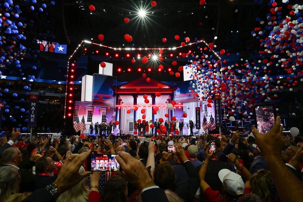 Trump tại đại hội đảng Cộng hòa1.jpg