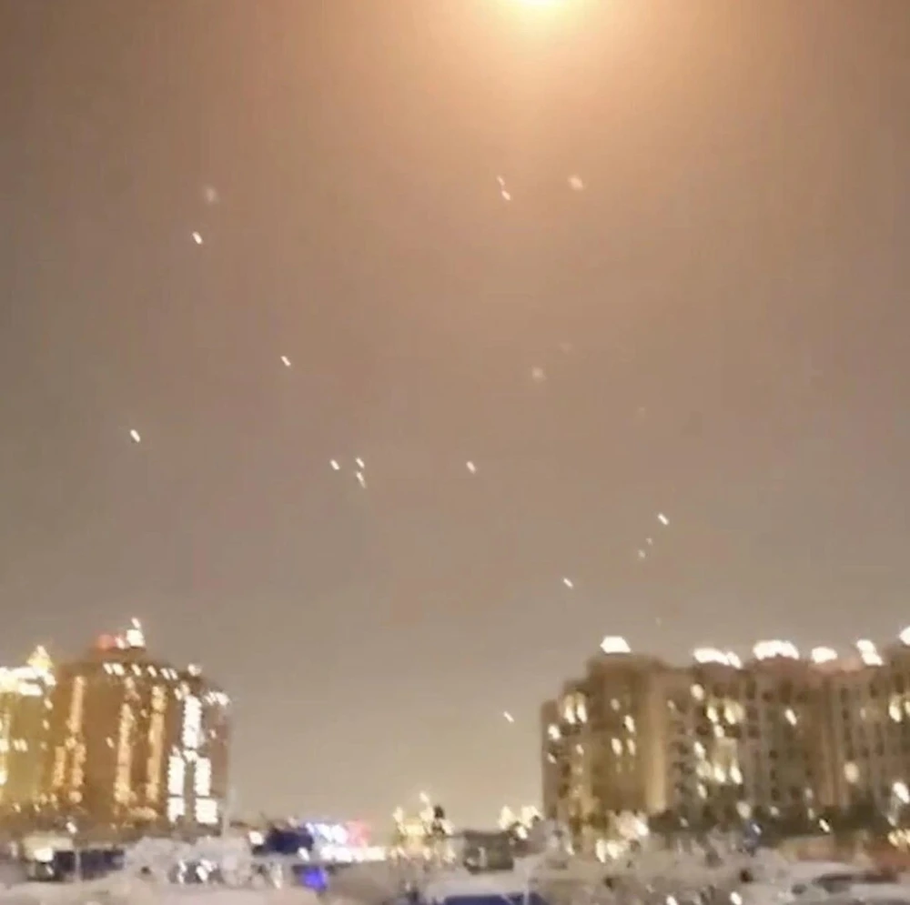 Iran tấn công căn cứ Mỹ ở Qatar