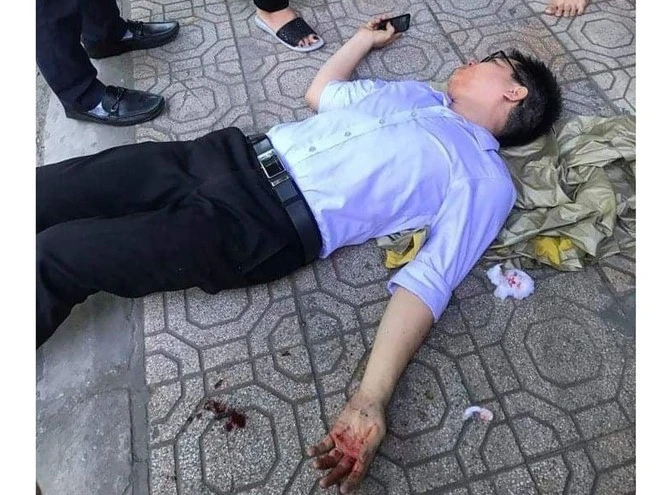 Cán bộ phường bị đánh