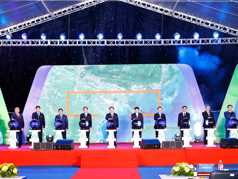 Ông Vương Đình Huệ: Hải Phòng tập trung phát triển 3 trụ cột kinh tế ảnh 2