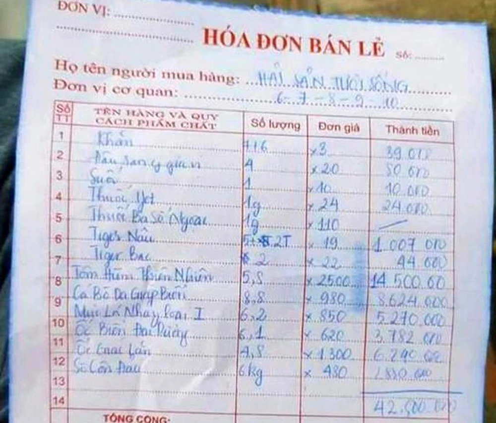 Hóa đơn 42,5 triệu đồng cho 38 kg hải sản. Ảnh: CTV. Hóa đơn 42,5 triệu đồng cho 38 kg hải sản. Ảnh: CTV.