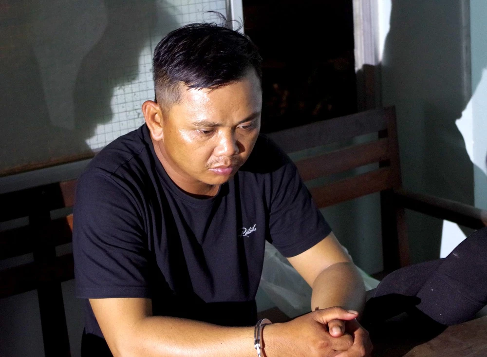 Nguyễn Việt Dũng đã móc nối với một số người khác trộm hàng chục tấn sắt của dự án cao tốc. Ảnh: CÔNG AN NINH THUẬN.