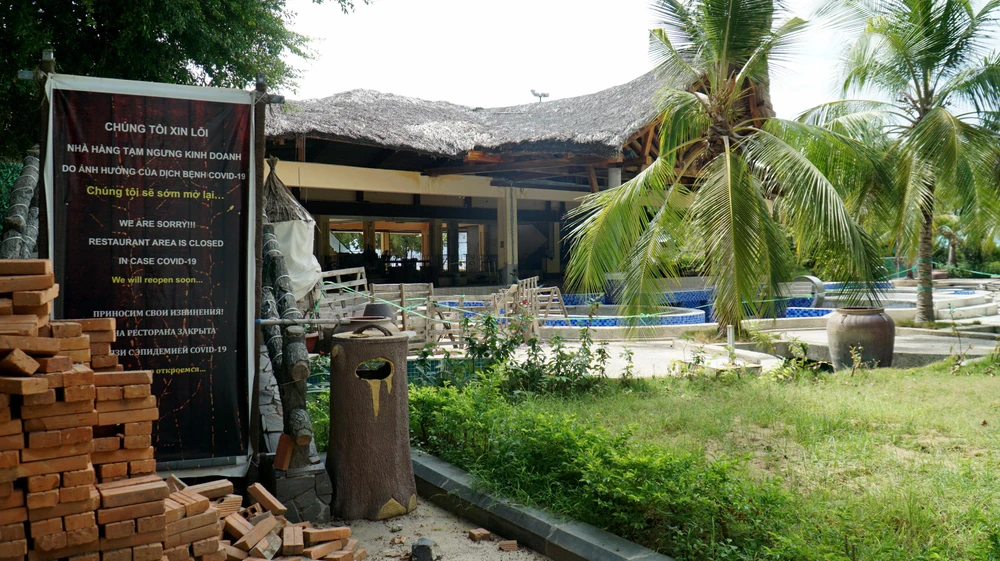 Tuy nhiên, lãnh đạo UBND TP Nha Trang cho biết, đến nay, Công ty TNHH Invest Park Nha Trang chưa xây dựng hoàn thiện công viên Phù Đổng theo thiết kế được phê duyệt và chưa bàn giao cho UBND TP quản lý. Bên cạnh đó, do ảnh hưởng của dịch COVID-19 nên công viên Phù Đổng ngừng hoạt động.