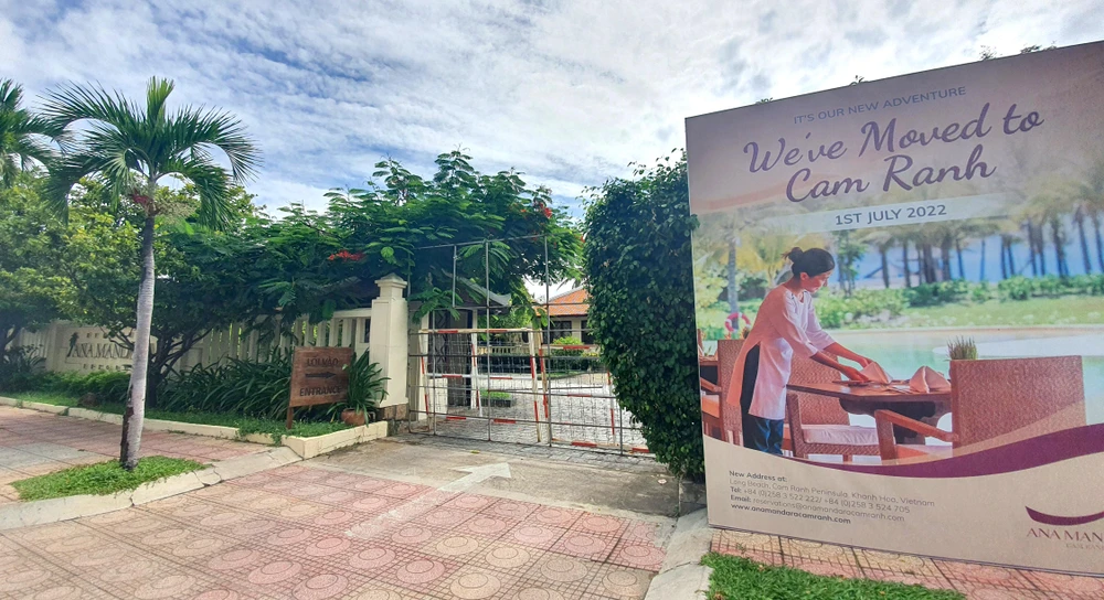 Riêng khu nghỉ mát Ana Mandara đã trả lại bãi biển công cộng ở bãi Dương, đường Trần Phú cho cộng đồng. Dự án này đã dời về khu du lịch Bán đảo Bắc Cam Ranh để hoạt động.