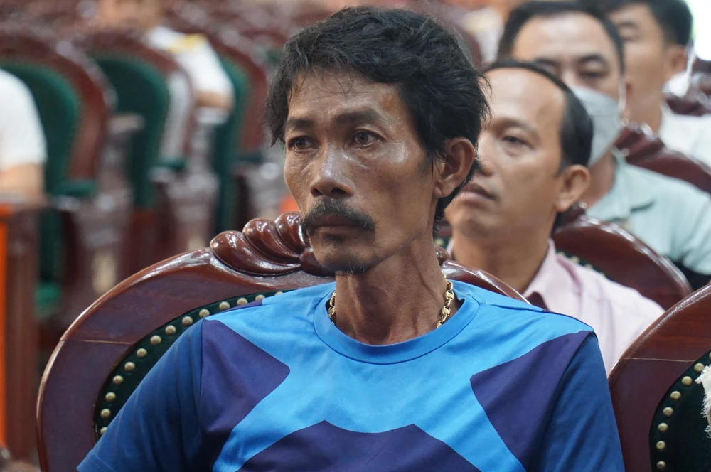 Thuyền trưởng Bùi Văn Toàn. Ảnh: HUỲNH HẢI.