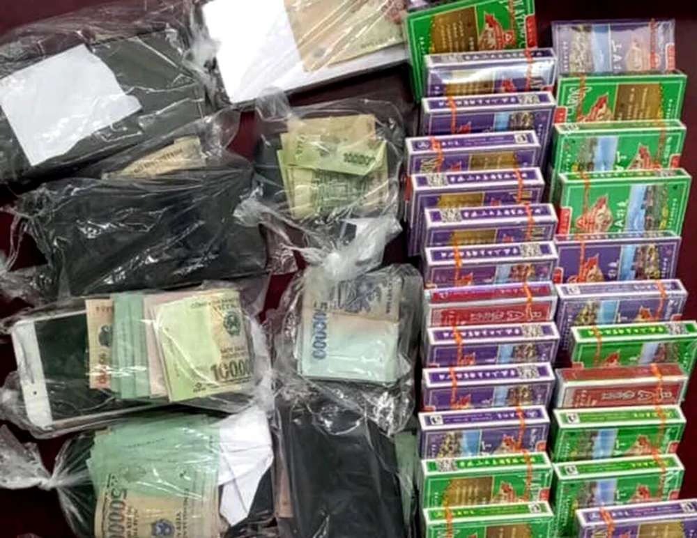 Tang vật liên quan vụ việc trong quán cà phê ở huyện Ninh Hải. Ảnh: CACC