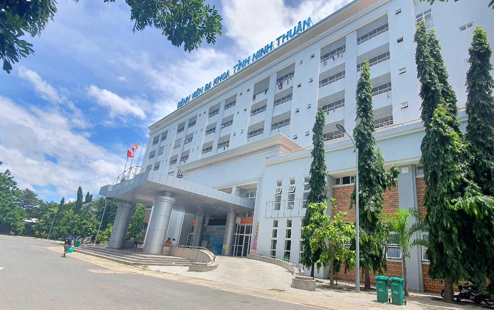 Đơn tố giác lãnh đạo Bệnh viện đa khoa Ninh Thuận được chuyển cho Công an tỉnh. Ảnh: HH.