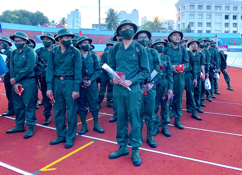 2.151 thanh niên Khánh Hòa tham gia ngày hội tòng quân. Ảnh: CHU VÂN.