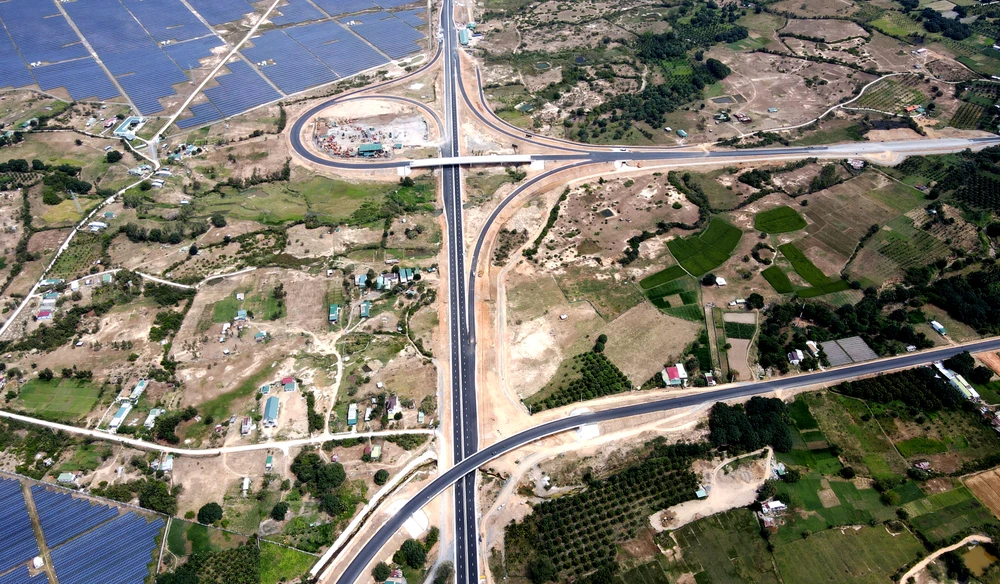 Cao tốc Nha Trang - Cam Lâm sẽ có bốn trạm thu phí. Ảnh: HH