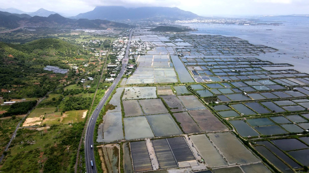 Khánh Hòa tìm chủ đầu tư dự án khu đô thị ven vịnh Cam Ranh. Ảnh: H.H