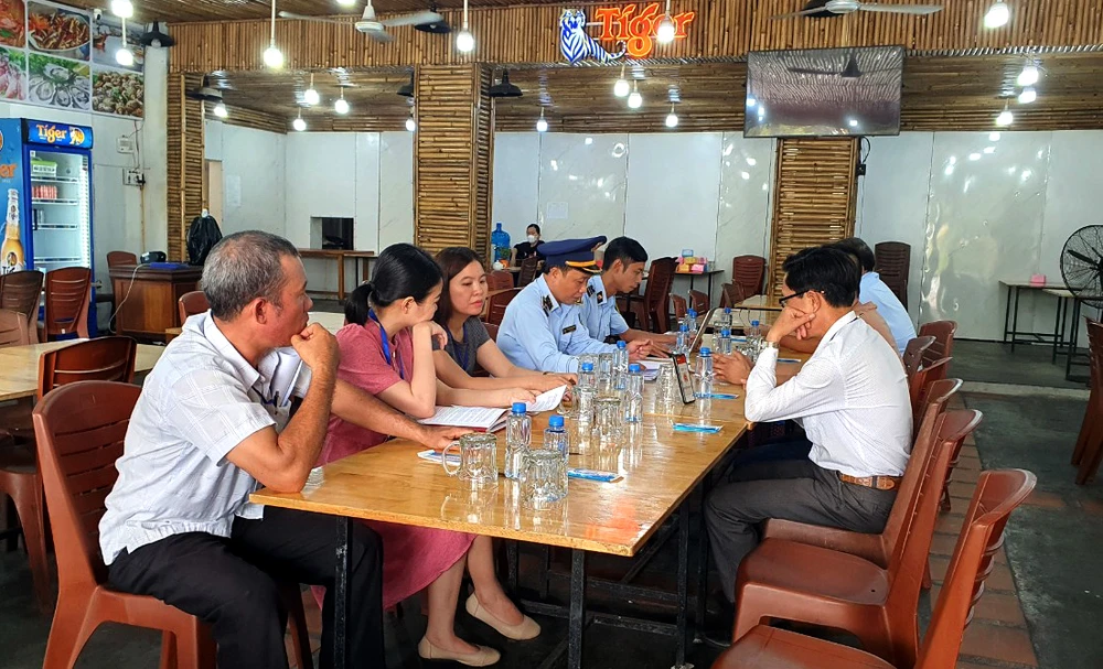 Đoàn kiểm tra liên ngành kết luận vụ nhà hàng bị tố 'chặt chém' ở Nha Trang ảnh 1