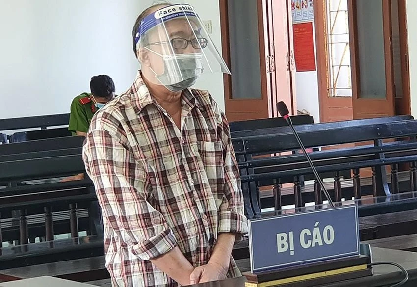 Phùng Thế Dũng, cựu phó Văn phòng đại diện báo Văn Nghệ, tại phiên tòa hồi tháng 11-2021