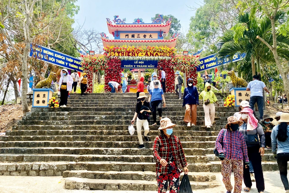 Lễ hội Am Chúa được tổ chức vào ngày 1-3 tháng 3 Âm lịch. Ảnh: CHU VÂN