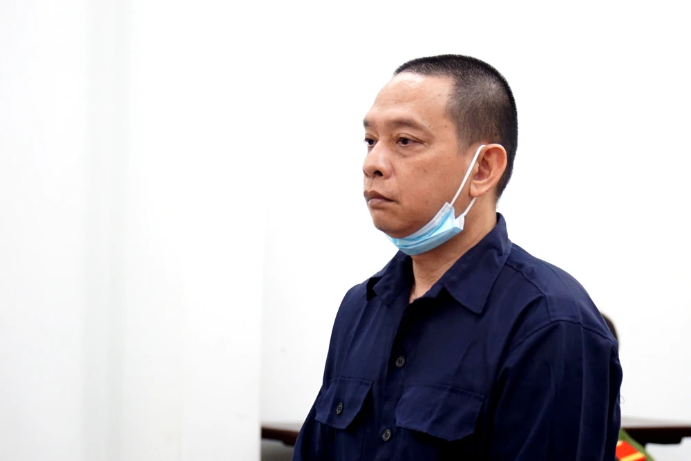 Bị cáo Nguyễn Việt Hùng tại tòa. Ảnh: H.H