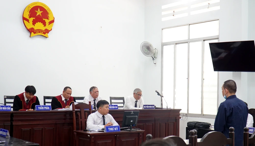 Phiên toà xét xử bị cáo Hùng đã nhiều lần hoãn. Ảnh: H.H