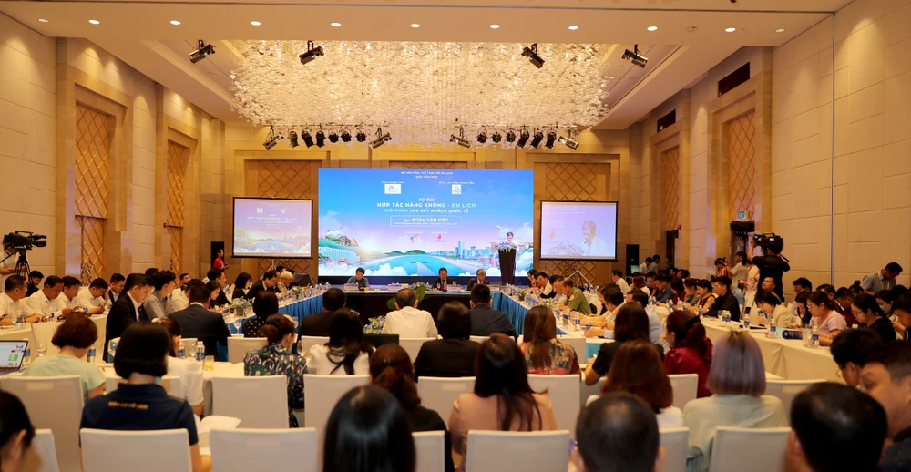 Hội thảo ‘‘Hợp tác Hàng không - Du lịch: Giải pháp thu hút khách quốc tế’’ được tổ chức tại Khánh Hòa. Ảnh: CTV