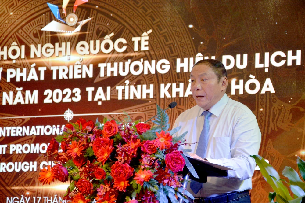 Bộ trưởng Nguyễn Văn Hùng phát biểu tại hội nghị. Ảnh: C.T