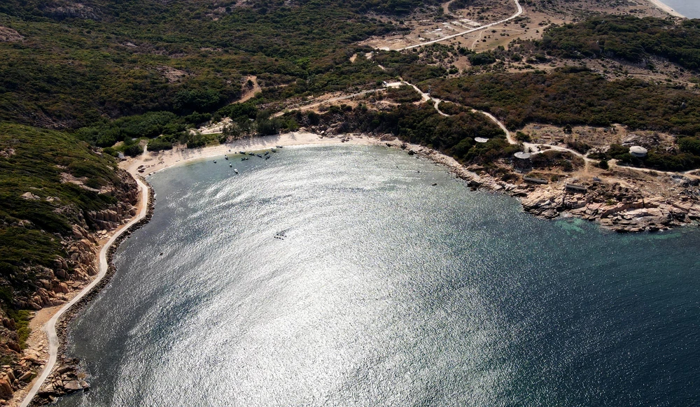 khu du lịch rocko bay resort.jpg