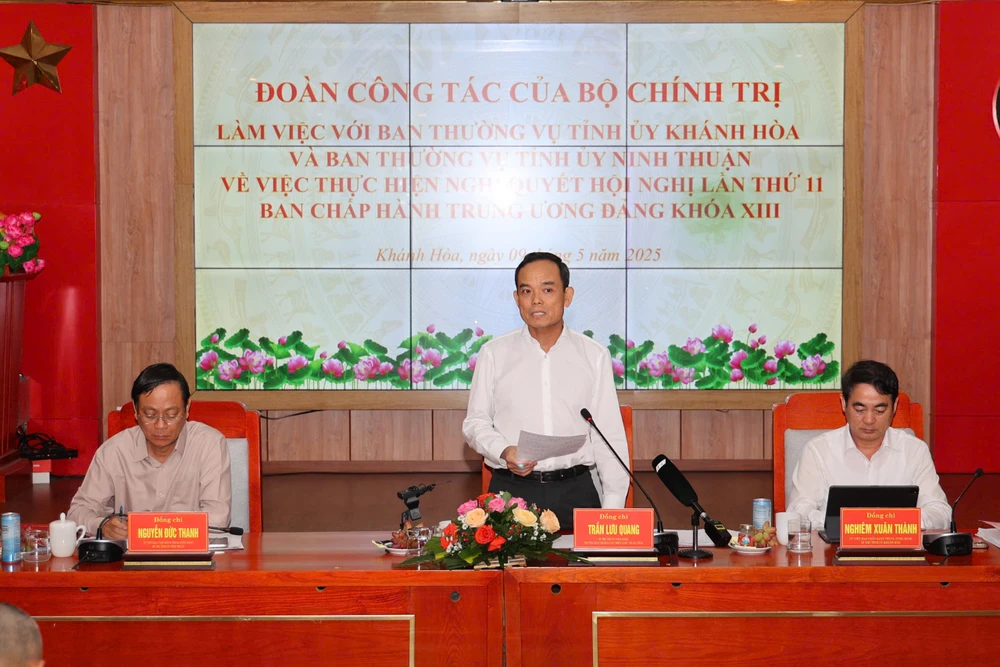 trần lưu quang 1.jpg