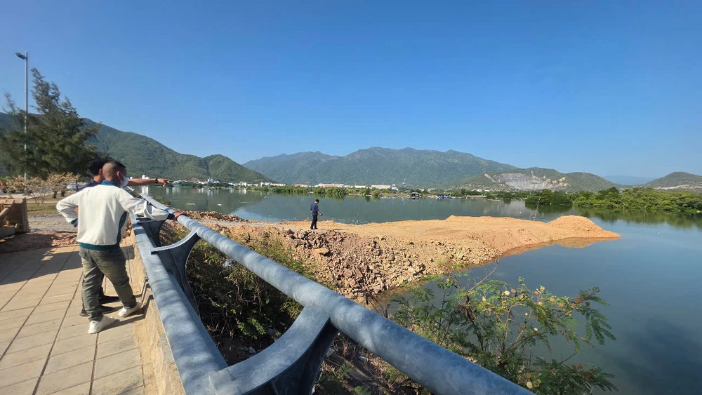 sông quán trường.jpg