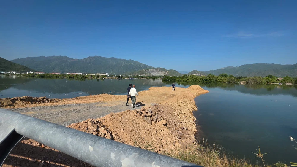 sông quán trường