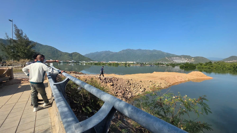 sông quán trường