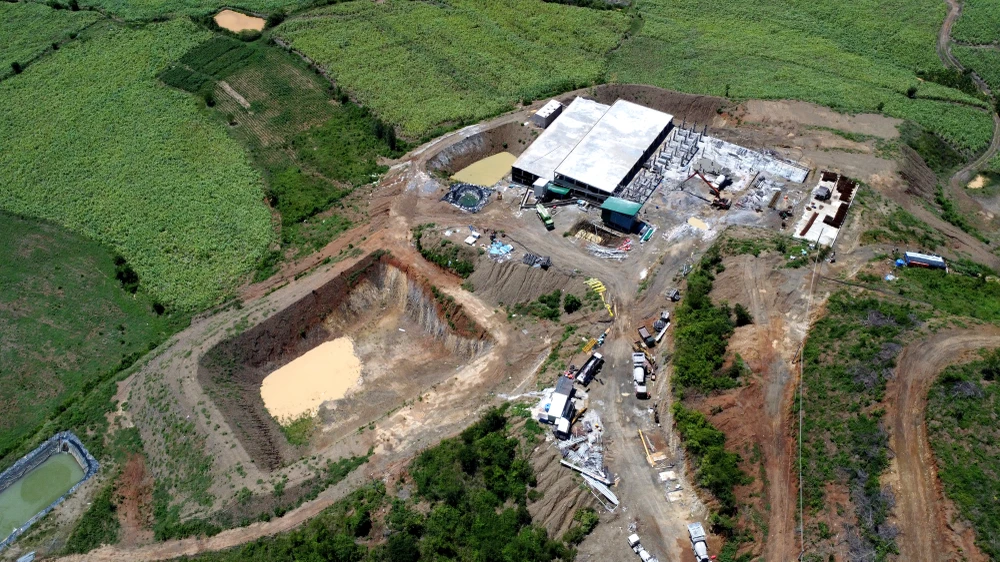 trại heo không phép 1.JPG